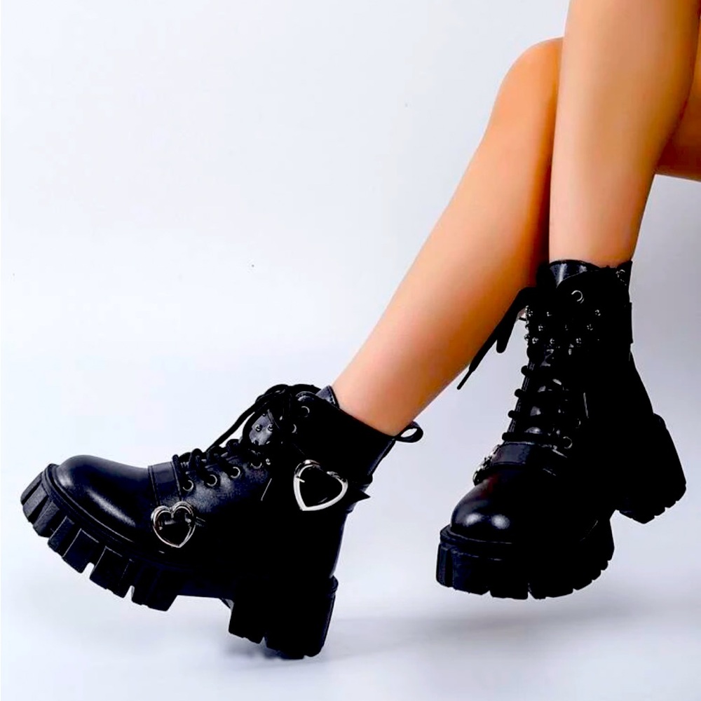 Studded buckle combat boots chunky Hill